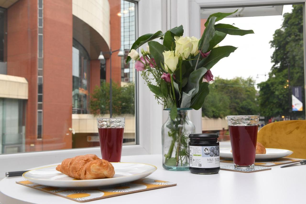 King'S View - Overlooking Hcc -Private Parking Harrogate Bagian luar foto